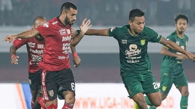 Pertandingan Liga 1 2019 antara Bali United kontra Persebaya Surabaya