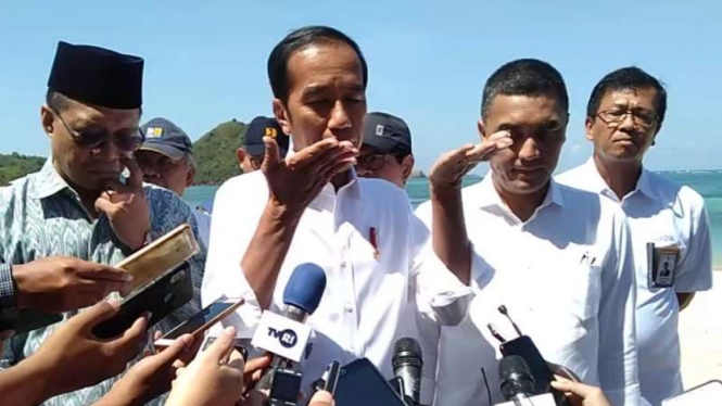 Presiden, Joko Widodo saat mengunjungi pembangunan Sirkuit MotoGP di Lombok