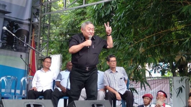 Aktivis Lieus Sungkharisma saat deklarasi kedaulatan rakyat di Jakarta