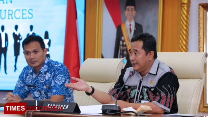 Kepala Pusat Penerangan Kementerian Dalam Negeri, Bahtiar di Kantornya, Jakarta. (FOTO: Hasbullah/TIMES Indonesia).