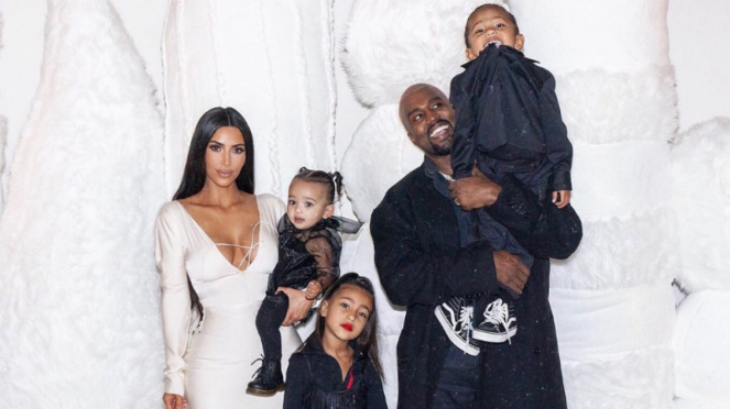 Keluarga Kim Kardashian dan Kanye West.