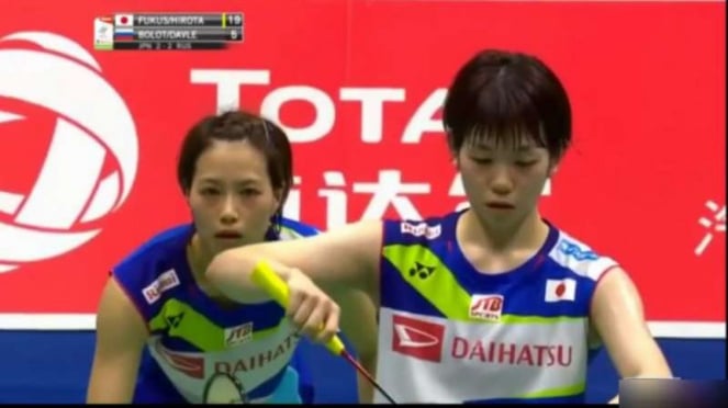 Yuki Fukushima/ Sayaka Hirota di Sudirman Cup 2019.