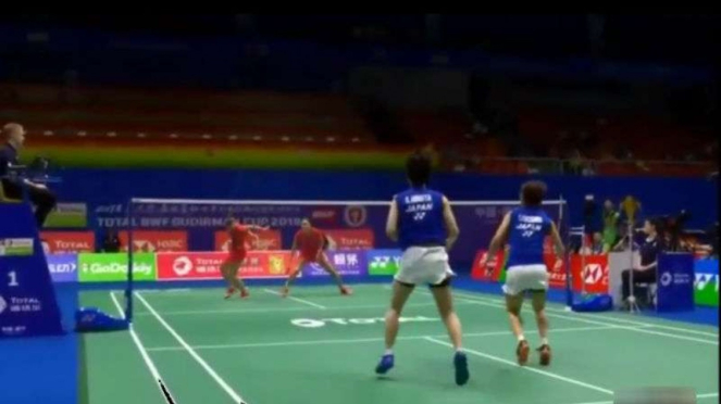 Yuki/Sayaka vs Ekaterina/Alina di Sudirman Cup 2019.