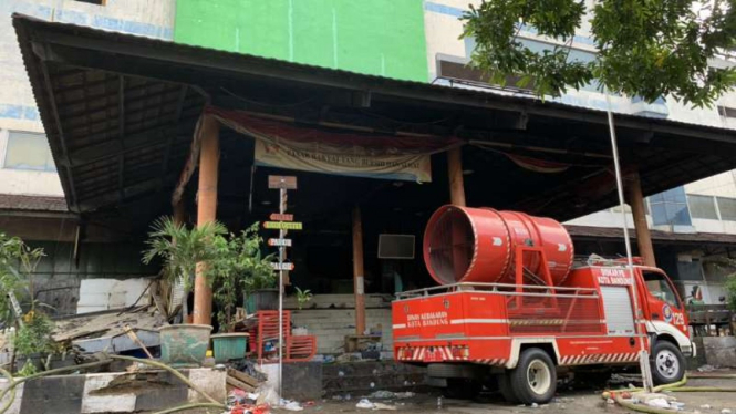 Situasi terkini Pasar Kosambi, Kota Bandung, Jawa Barat, pada Senin, 20 Mei 2019, tiga hari setelah pasar itu kebakaran hebat.