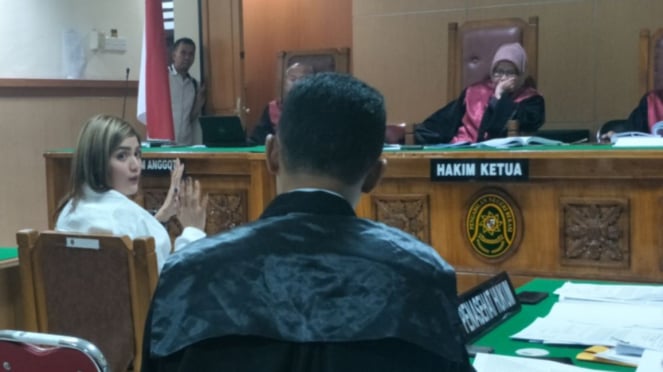 Hilda Vitria dalam sidang lanjutan di PN Bekasi