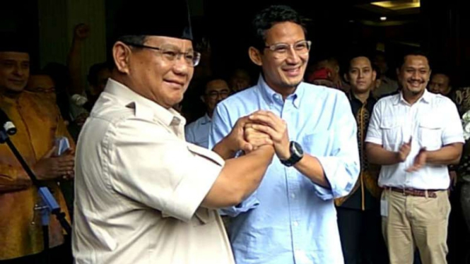Prabowo dan Sandiaga Uno saat menggelar keterangan pers di Rumah Kertanegara.
