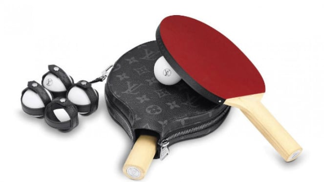 Set sarung ping-pong Louis Vuitton seri monokrrom.