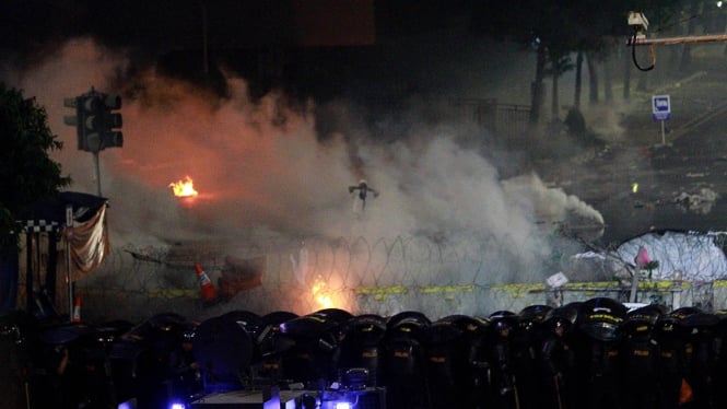 Demo Depan Bawaslu Kembali Bentrok.