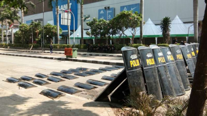 Penutupan jalan masih dilakukan di kawasan Jalan MH Thamrin, Jakarta Pusat.