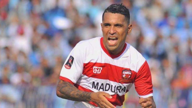 Penyerang Madura United, Alberto Beto Golcalves