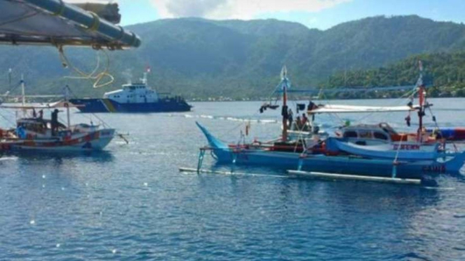 Dua kapal asal Filipina yang ditangkap di Laut Sulawesi.