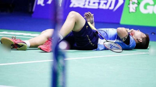 Teo bersimbah darah di lapangan Sudirman Cup.