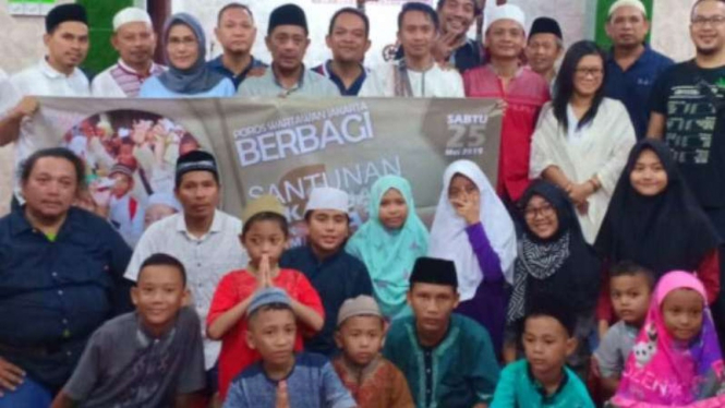 Poros Wartawan Jakarta (PWJ) santuni anak yatim di Manggarai, Jakarta Selatan.
