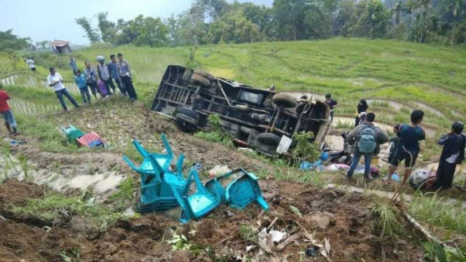 Kecelakaan di kawasan Kelok 44, Sumbar.