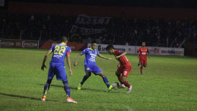 Semen Padang vs Persib Bandung di Liga 1