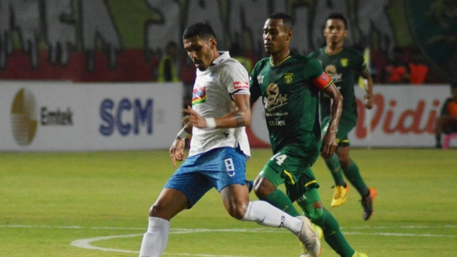 Duel Persebaya vs PSIS di Liga 1 2019. 