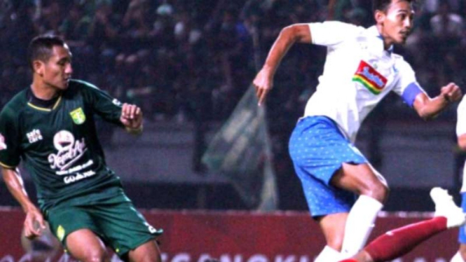 Persebaya Surabaya vs PSIS Semarang