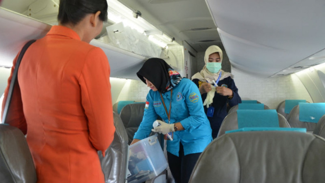 Tes urine pilot, copilot, pramugara dan pramugari Garuda Indonesia. (Foto ilustrasi).