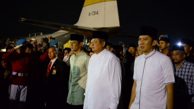 Jenazah Ibu Ani Yudhoyono Tiba di HalimPerdanakusumaa