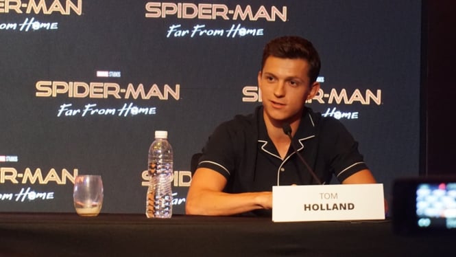 Tom Holland saat Konferensi Pers Spider-Man: Far from Home di Bali