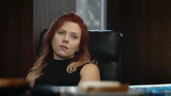 Scarlett Johansson sebagai Black Widow