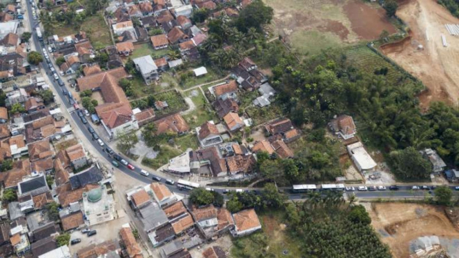 Foto udara antrean kendaraan pemudik menuju Tasikmalaya-Ciamis dan Jawa Tengah m