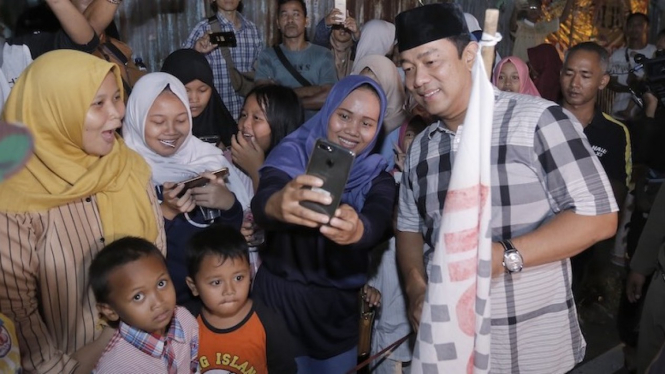 Wali Kota Semarang Hendrar Prihadi membuka Festival 