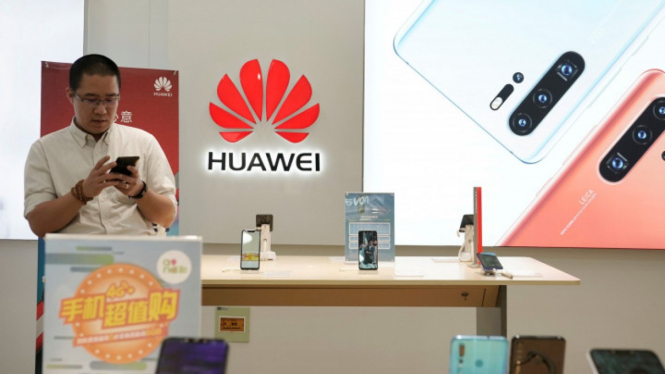 Huawei Rilis Ponsel Anyar, Kok Masih Pakai Android?. (FOTO: Jason Lee)