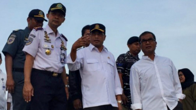 Menteri Perhubungan Budi Karya Sumadi Tinjau Pelabuhan Kali Adem