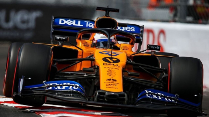 Pembalap McLaren, Carlos Sainz Jr. 