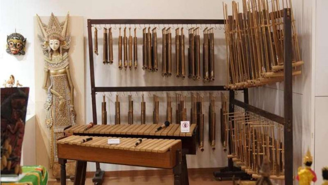 Angklung di Museum Multikultural di Korea Selatan .