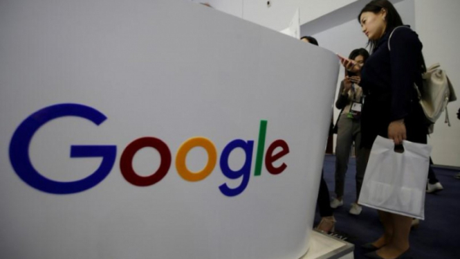 Tidak Adil: Google Untung Lebih Besar, Media Online PHK Wartawan. (FOTO: Reuters/Jason Lee)