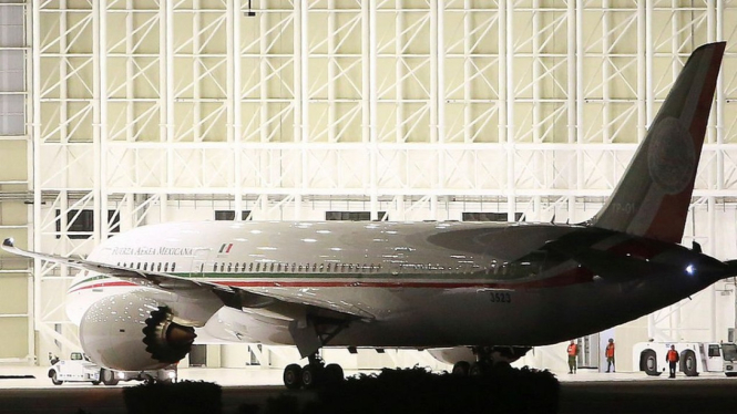 Pesawat Boeing 787 Dreamliner itu diperkirakan senilai Rp2,1 triliun.-Getty Images