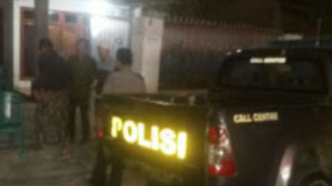 Rumah Ketua MK Anwar Usman di Bima dijaga ketat oleh polisi