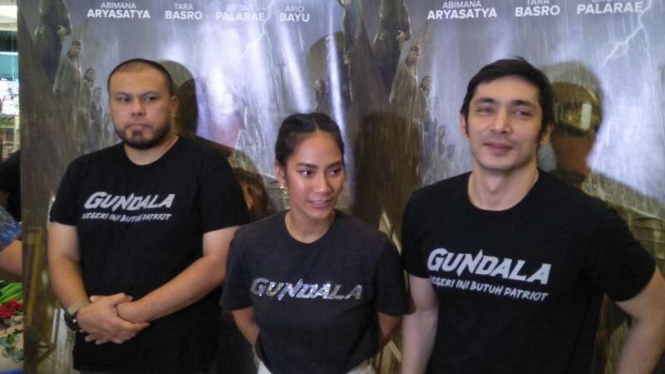 Joko Anwar, Tara Basro, Abimana