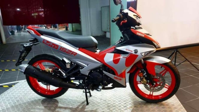 Yamaha MX-King edisi Ultraman