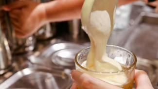 Nikmatnya Teh Berlapis Busa Keju yang Makin Populer