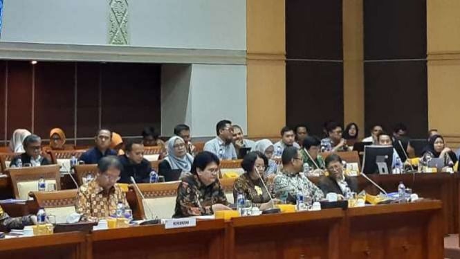 Rapat Komisi I DPR dengan Kementerian Komunikasi dan Informatika.