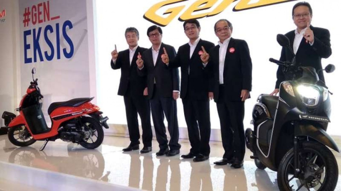 Peluncuran skuter matik Honda Genio di Jakarta