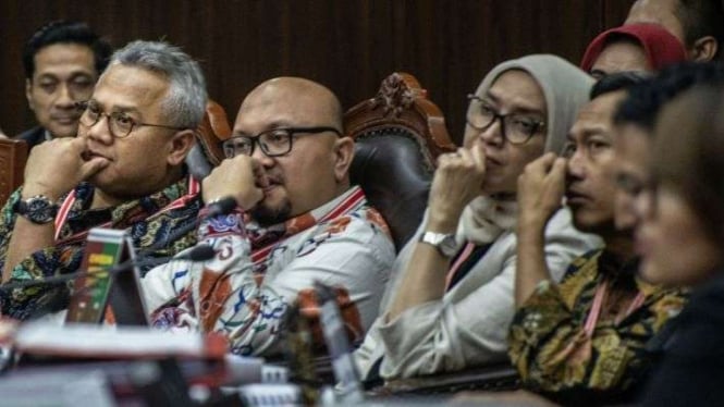 Pimpinan KPU saat menghadiri sidang perselisihan Pilpres di Mahkamah Konstitusi