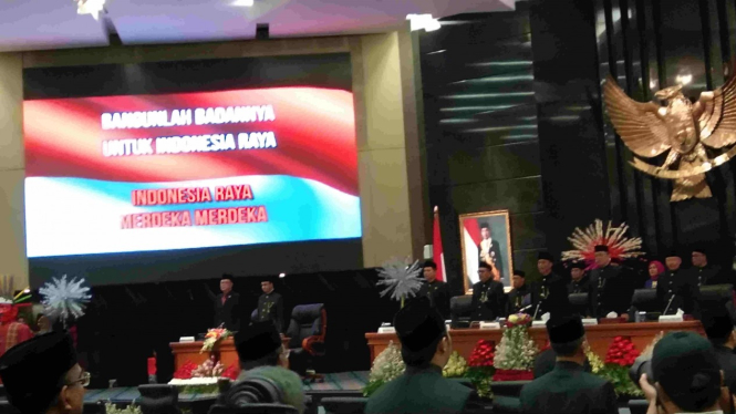 Gubernur DKI Anies Baswedan dan Mendagri Tjahji hadiri paripurna DPRD DKI