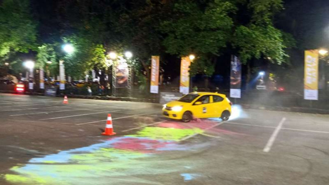 Lomba slalom Honda Brio