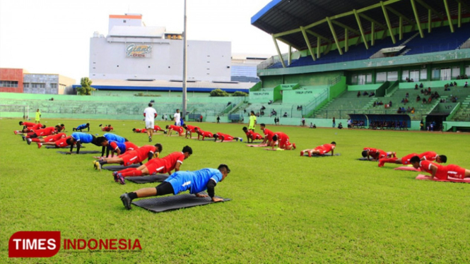 Arema FC saat latihan di Stadion Gajayana Malang. (FOTO: Tria Adha/TIMES Indonesia)