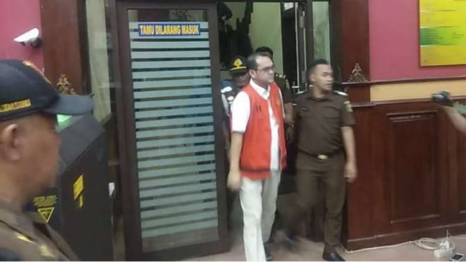 Asisten Manajer BRI Cabang Tambun Kab Bekasi ditangkap karena diduga korupsi Rp12,1 miliar