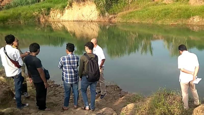 Kolam maut bekas galian tambang batubara di Kelurahan Bukit Pinang, Kecamatan Samarinda Ulu, Kota Samarinda, Kalimantan Timur.