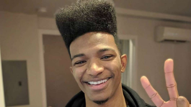 YouTuber Desmond Amofah atau Etika