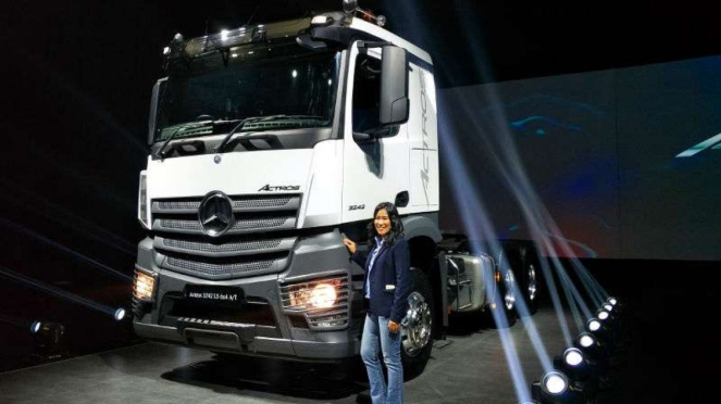 Truk Mercedes-Benz Actros