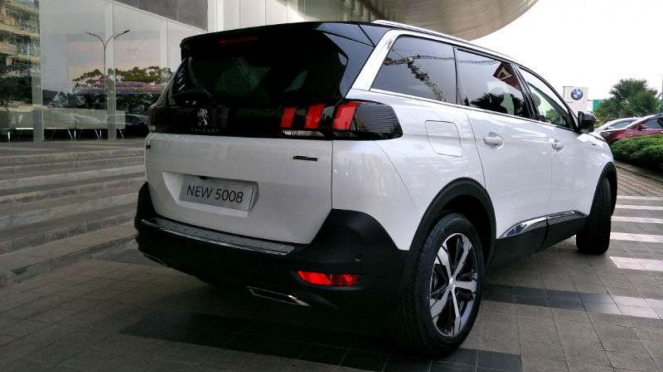 Peluncuran New Peugeot 5008