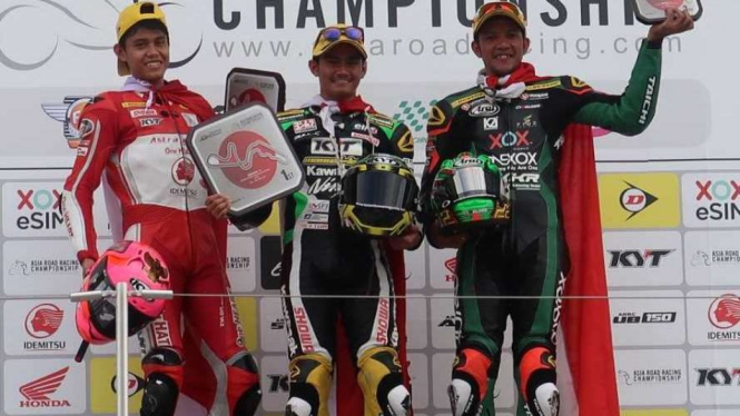 Podium race 1 AP250 Suzuka: Irfan Ardiansyah, AM Fadly dan Rey Ratukore