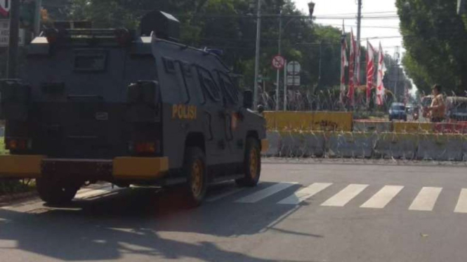 Suasana jalan Imam Bonjol, di dekat kantor KPU, Jakarta, Minggu, 30 Juni 2019.